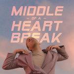 Слушать альбом - Middle Of A Heartbreak (2018)