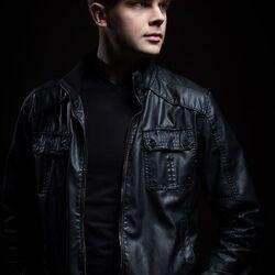 Syn Cole