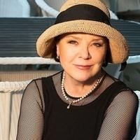Лариса Голубкина